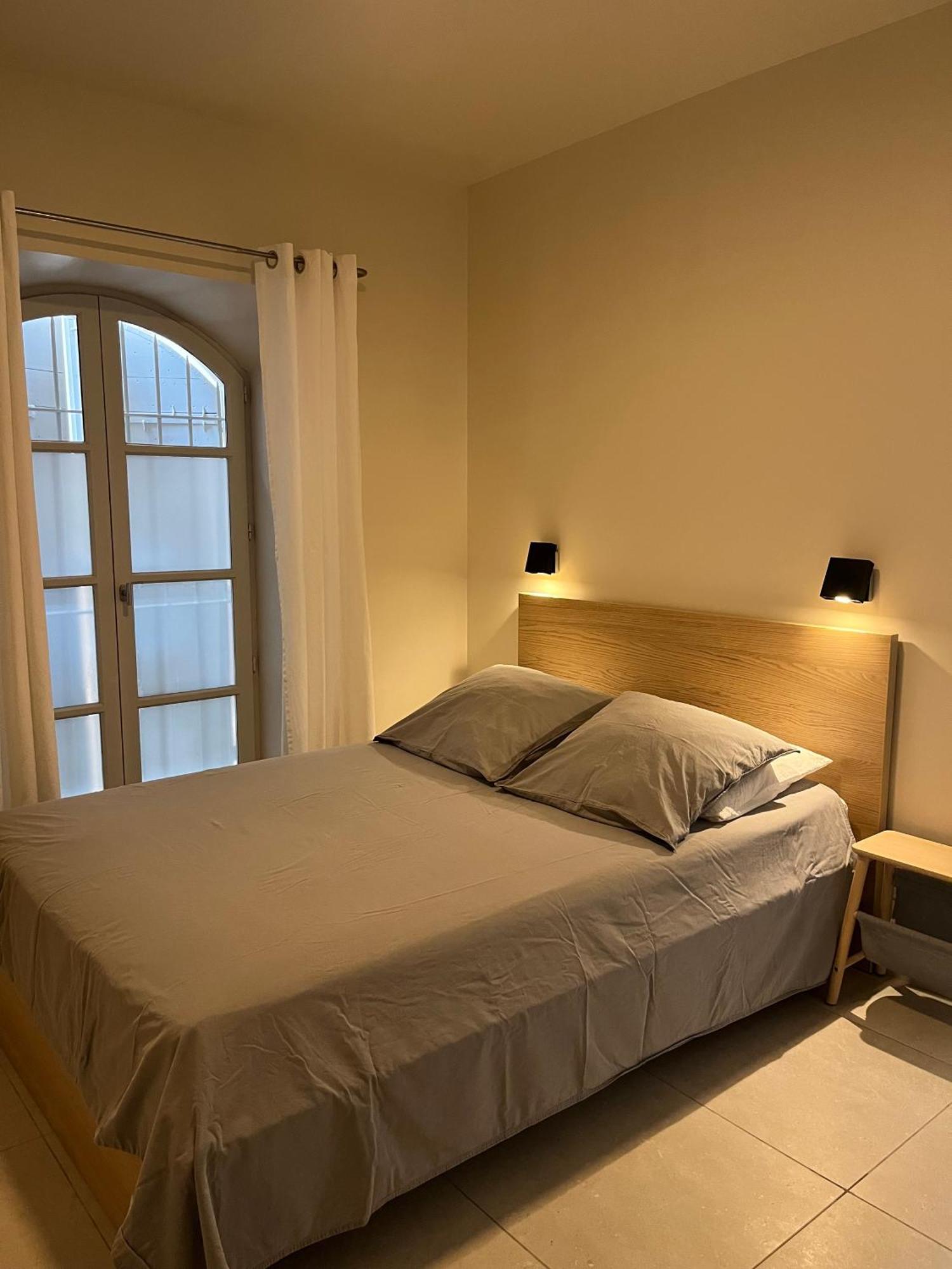 Le Petit Appartement D'Arles Esterno foto